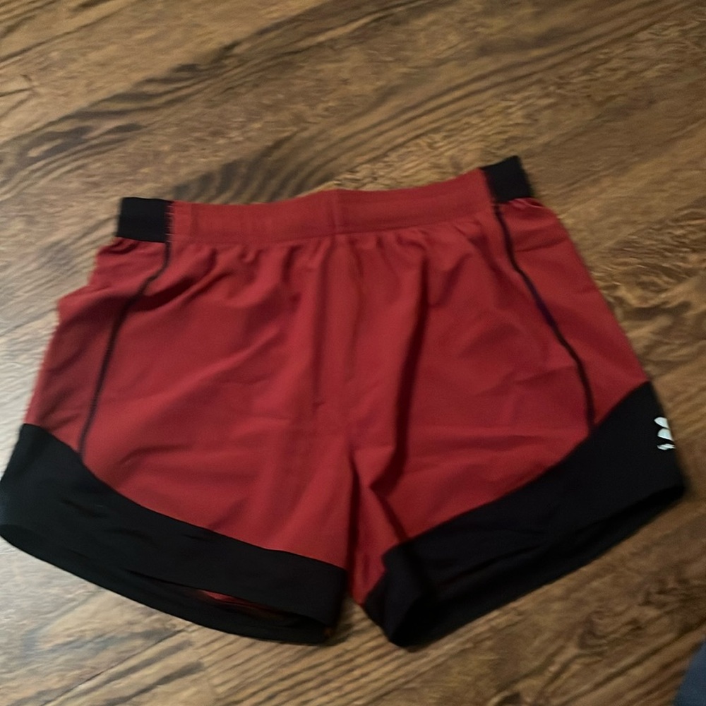 Women’s Under Armour Shorts, S